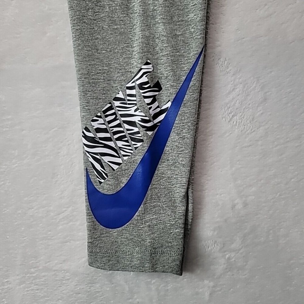 Nike Women's Capri Leggings  Gray Blue Swoosh Zebra Print Spell Out Size Med